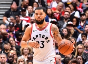 LOL决赛-猛龙击败公牛！范弗利特连拿两双，鹈鹕惨败绿蓝