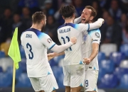 LOL决赛-佛罗伦萨遭遇平局，卫冕之路不顺