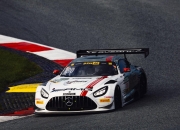 LOL赛事-红牛车队碾压阿斯顿马丁，拉塞尔点燃赛场