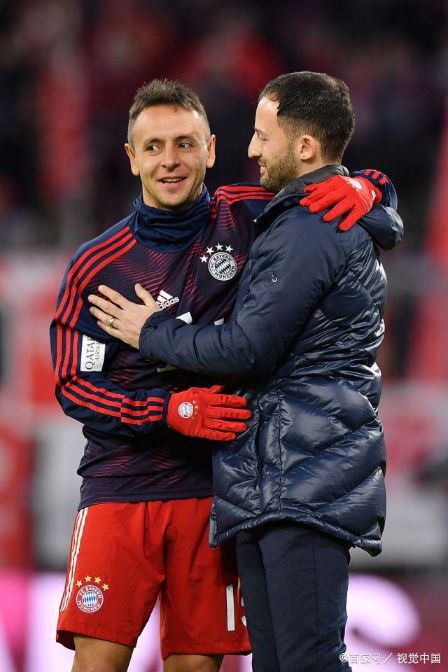 关于德国足球职业联赛交手激烈，比分胶着的信息