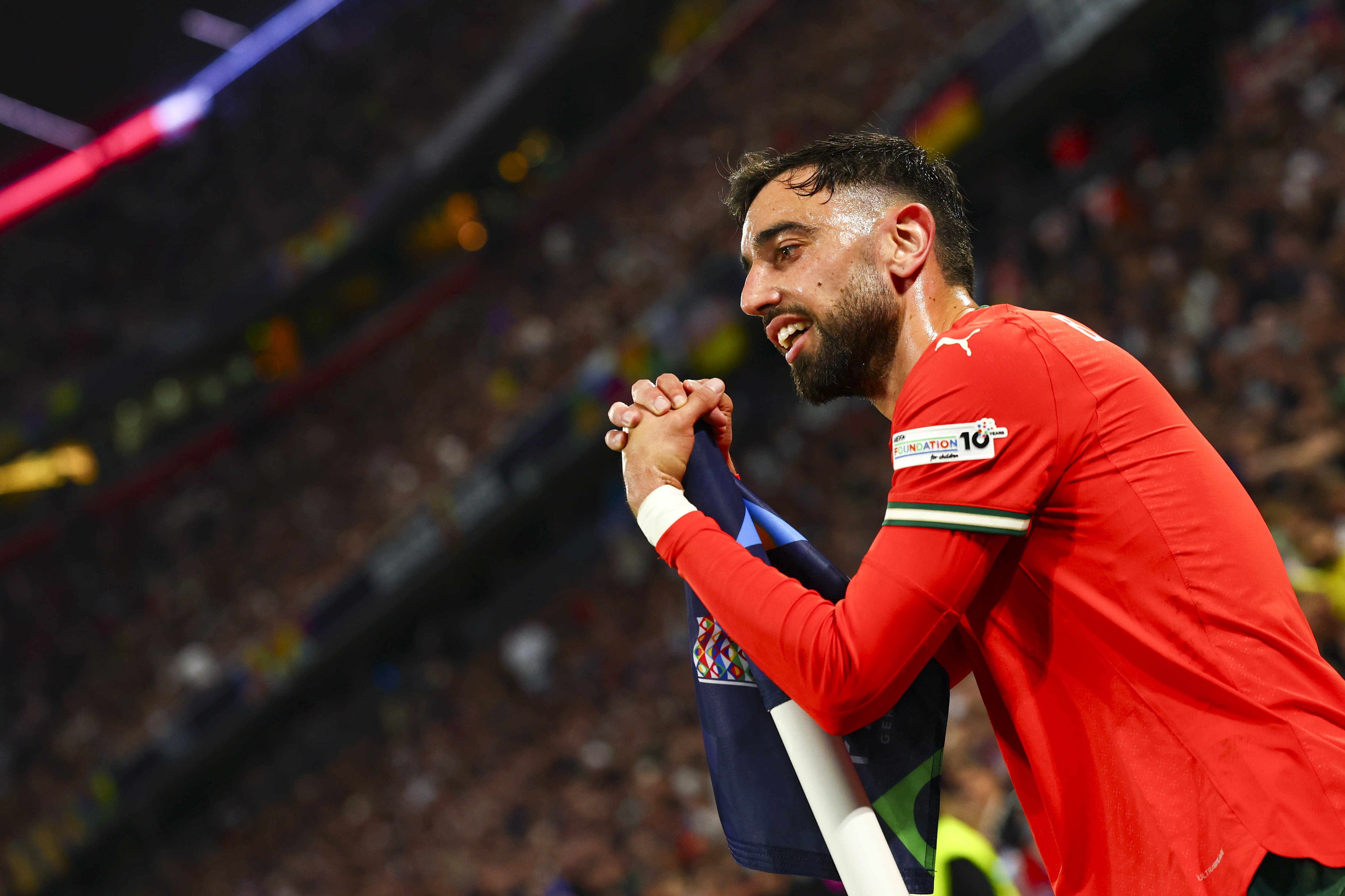 葡萄牙大比分轻松晋级