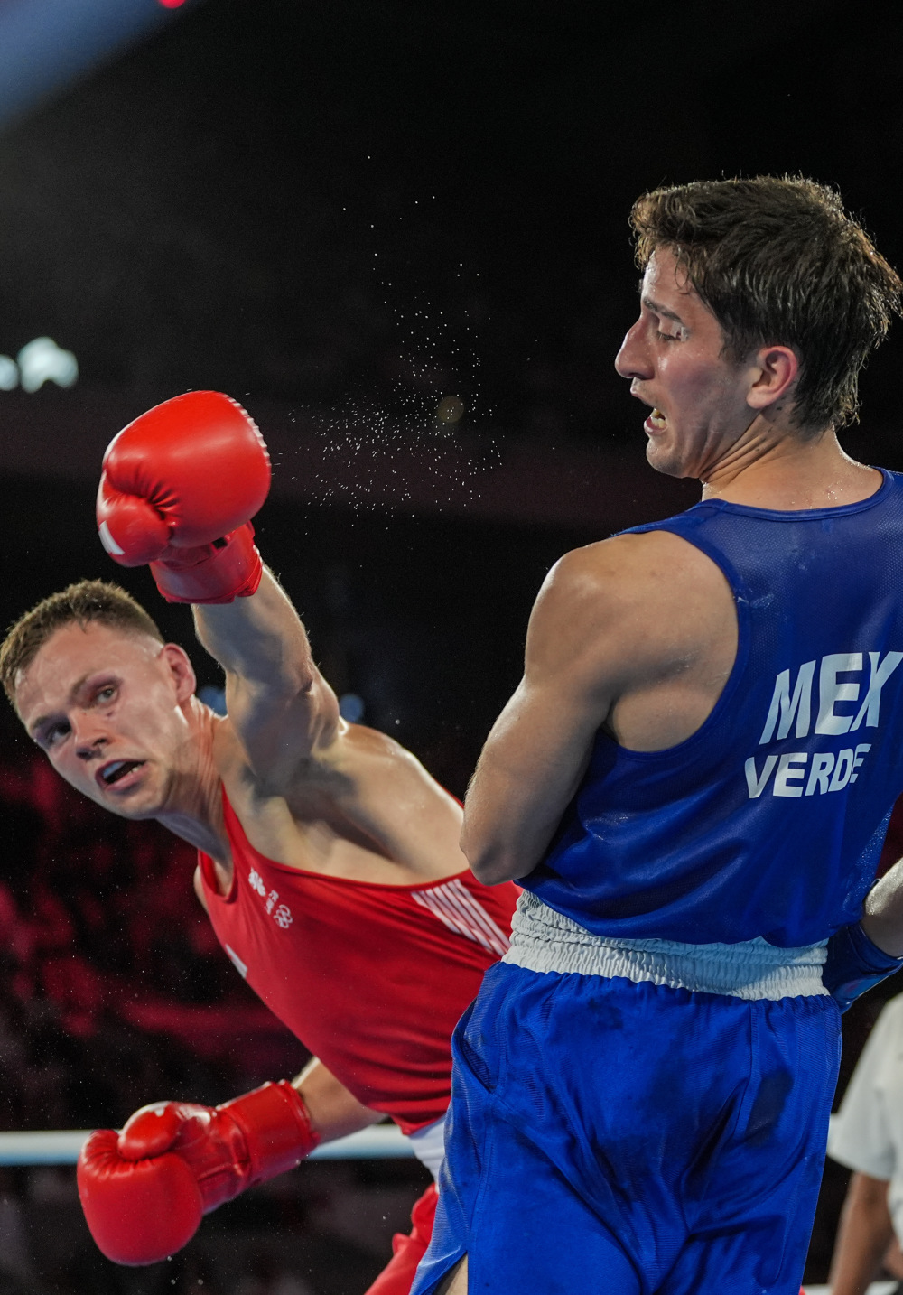 墨西哥代表队豪取拳击比赛冠军 墨西哥代表队豪取拳击比赛冠军