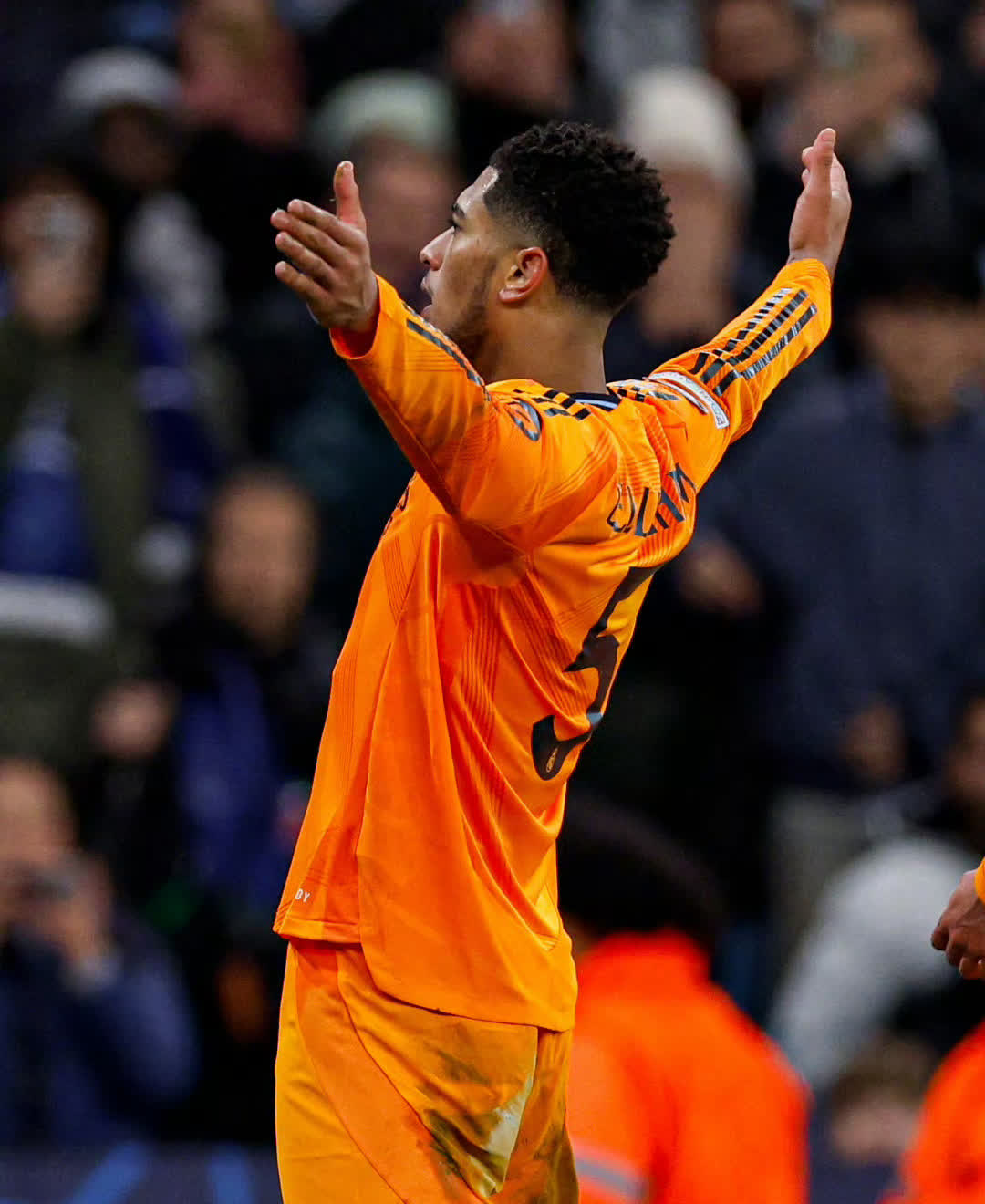 曼城全面压制，成功挺进最后一站