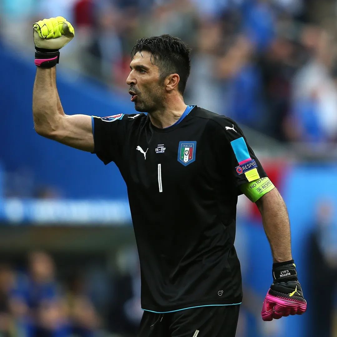 关于乌克兰队战无不胜，成功晋级欧洲赛场的信息