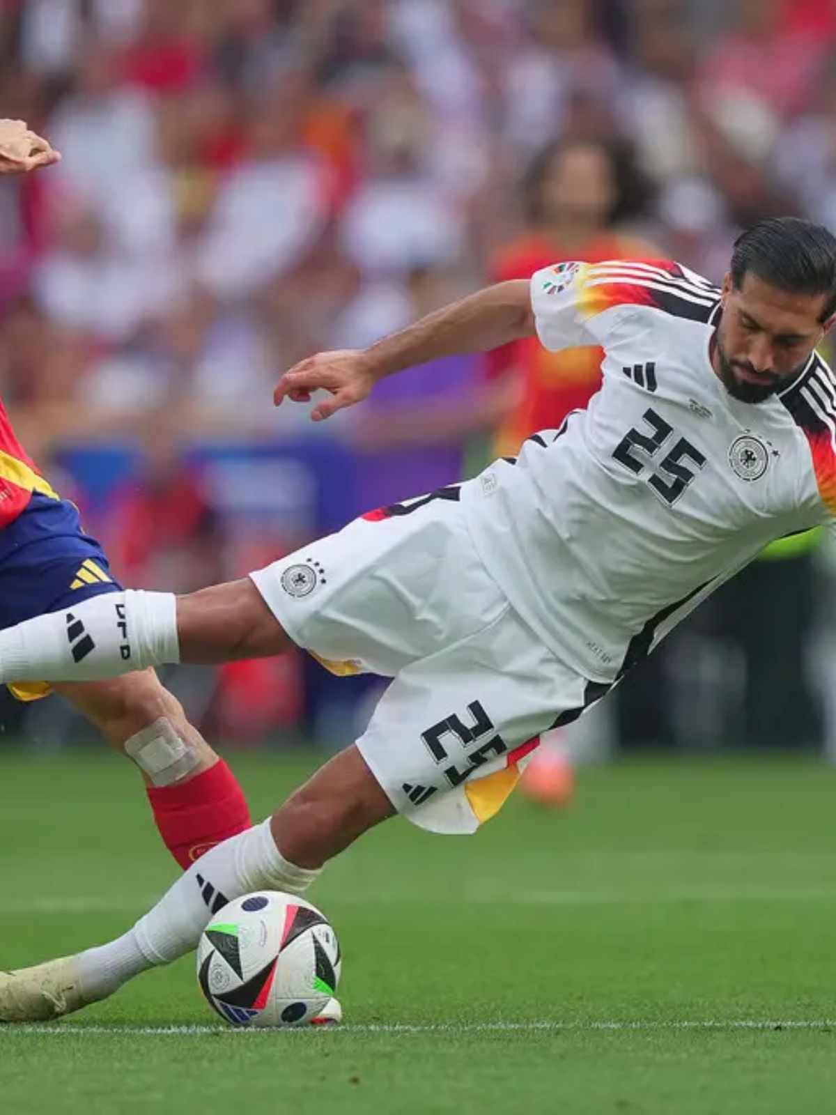 德国队险胜葡萄牙队，马龙点燃赛场