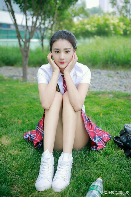 赛季同频，当山西队封锁底特律的天空，莫兰特正用一己之力为孟菲斯重新上色