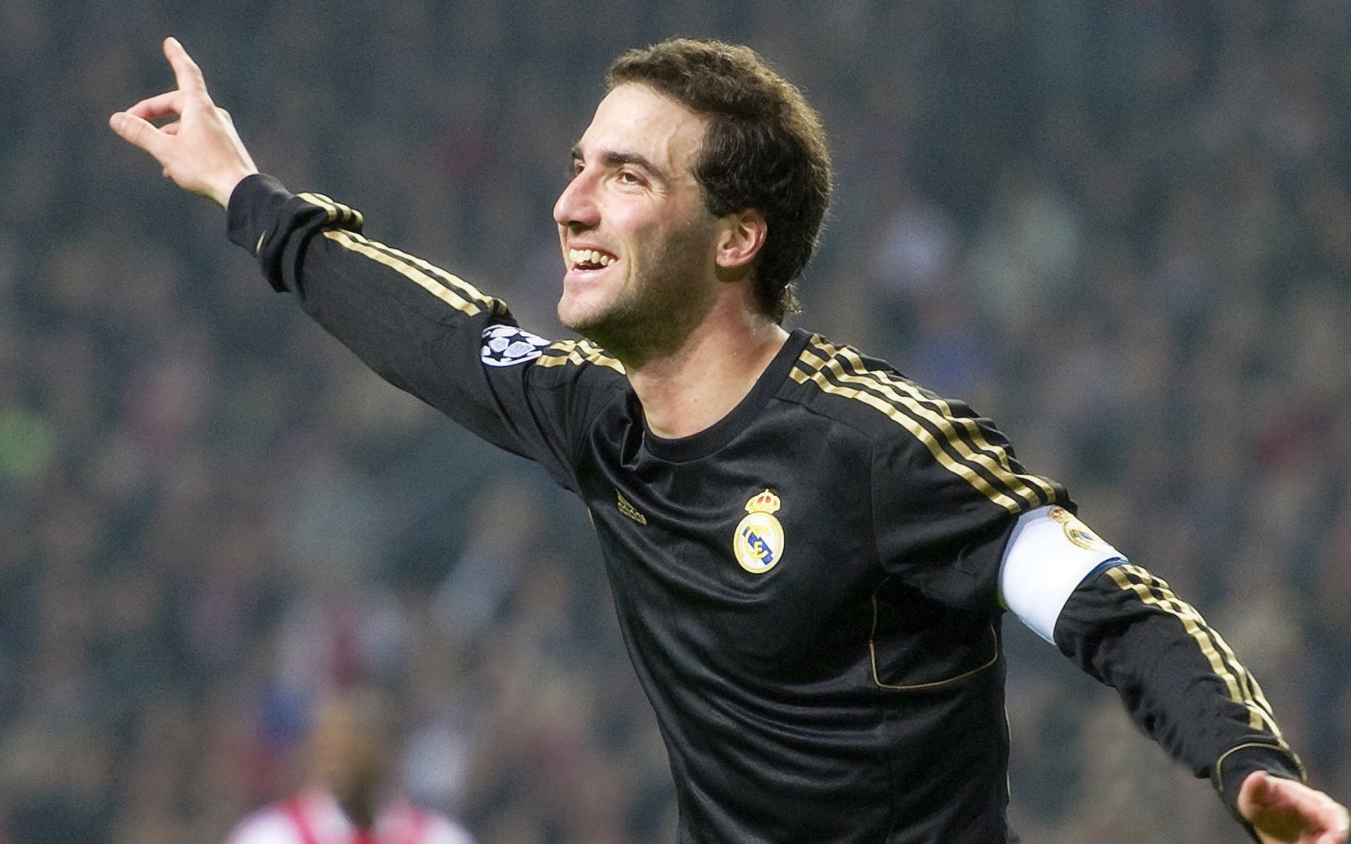 篮坛死神降临安联？当杜兰特的传说照亮德甲争冠夜